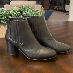 Forever 21 booties size 7